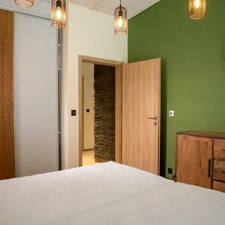 Laras Villa *